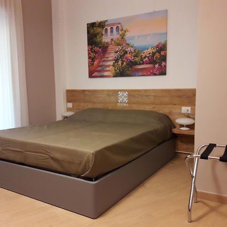 Euforia Napoli - Tre Sedi - Three Locations Bed & Breakfast Bagian luar foto